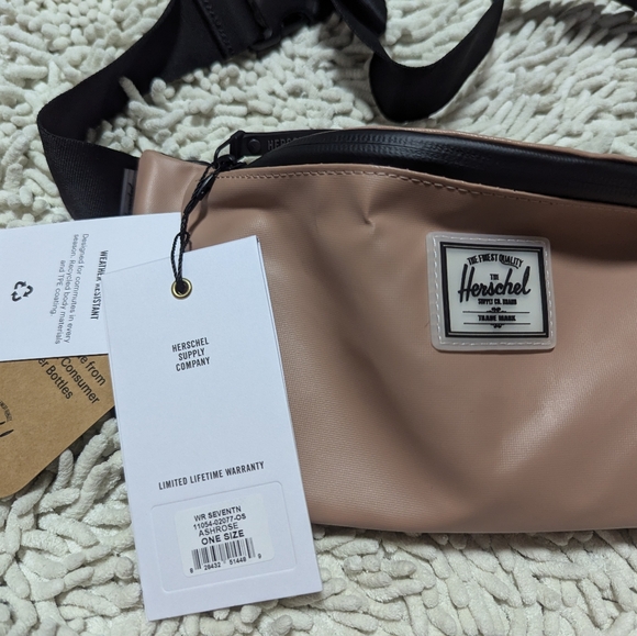 Herschel Supply Company ash rose Seventeen Hip Pack - Picture 7 of 7